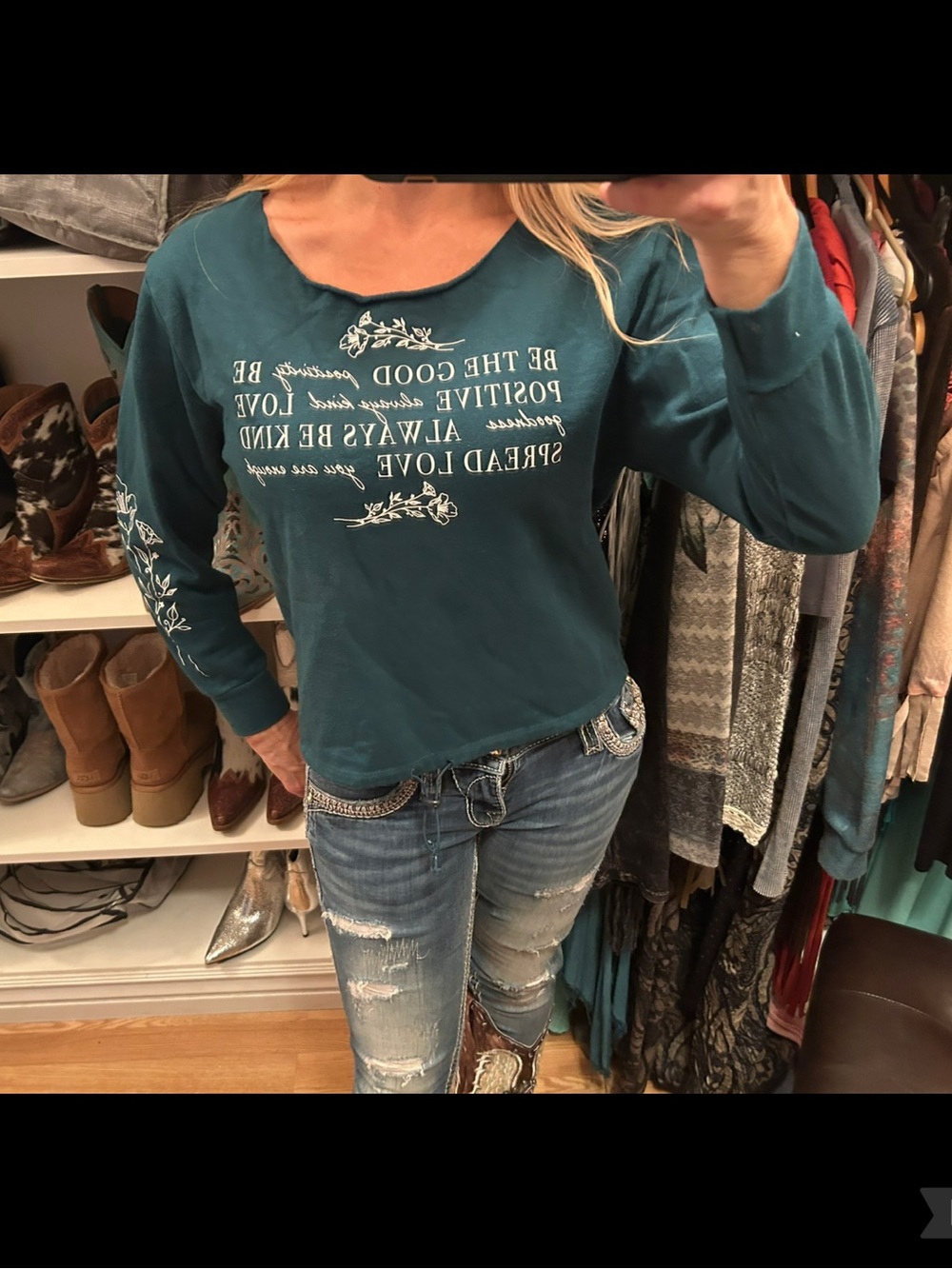 Fifth Sun Women’s Teal Long-Sleeve Graphic Top